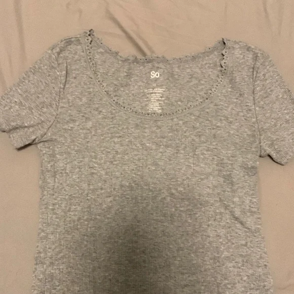 T-Shirt - Picture 1 of 1